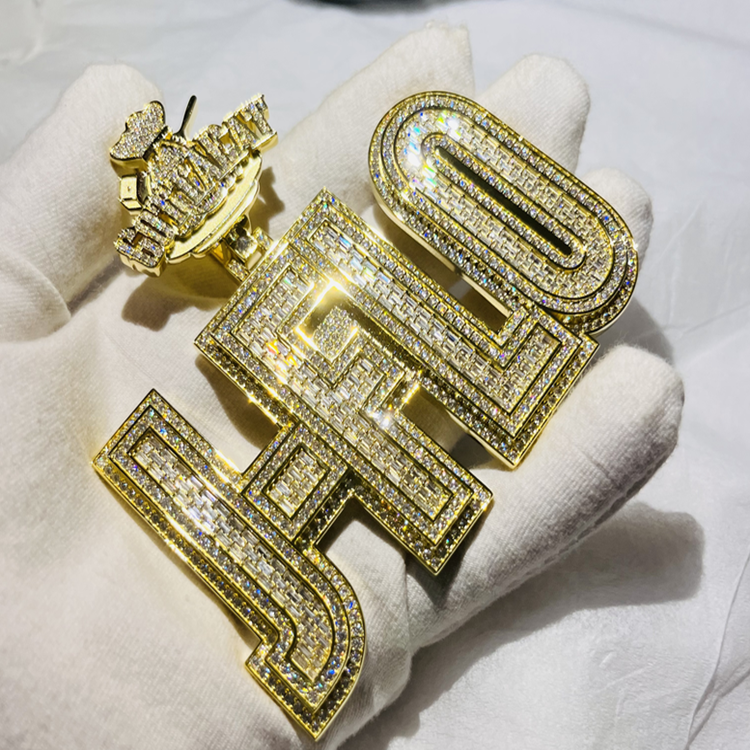 CUSTOM 1-4 LETTERS PENDANT